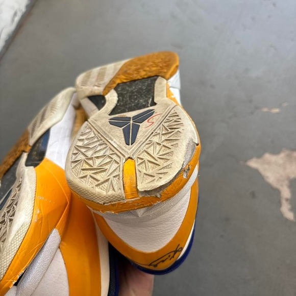 Nike Zoom Kobe 7 VII System Lakers Home 2012 Size 9.5 Sneakers Shoes 488371-101 - Picture 4 of 8